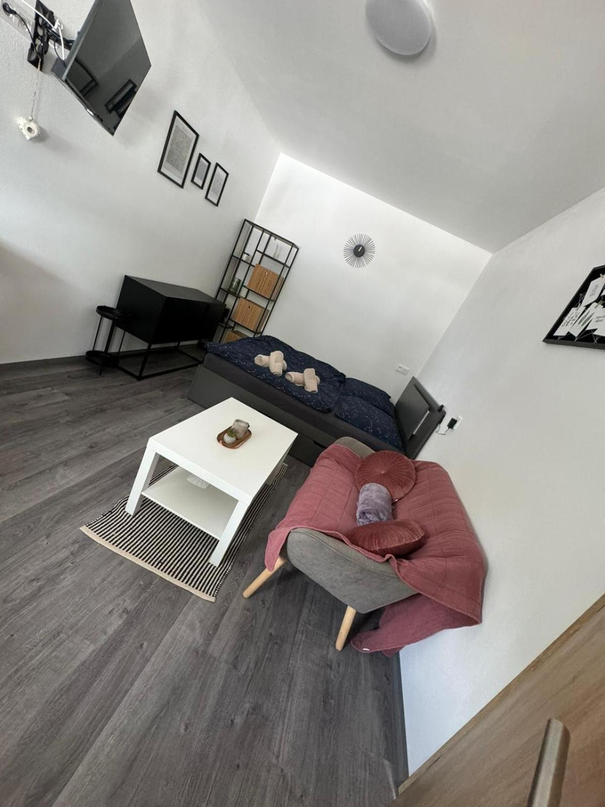 Hobiti Apartman - Sam Rathschlag 外观 照片